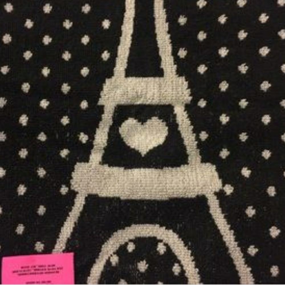 🌹NWT-BETSEY JOHNSON PARIS LOVE TOWEL SET! - Picture 2 of 5